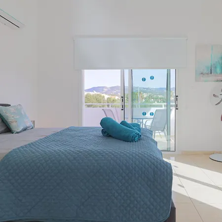 Yolo With Private Pool, Coral-bay Villa Peyia