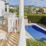 Yolo With Private Pool, Coral-bay Vilă