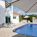 Yolo With Private Pool, Coral-bay *