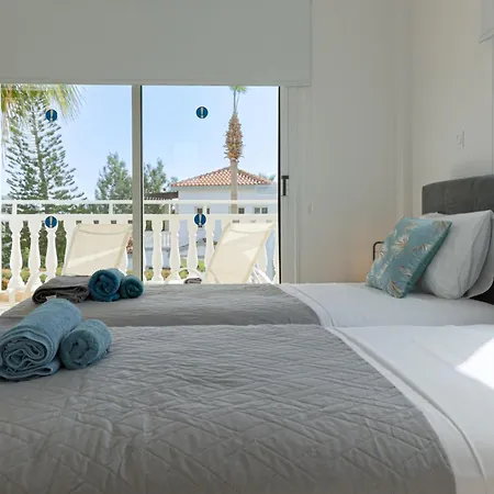 Yolo With Private Pool, Coral-bay Vilă Peyia